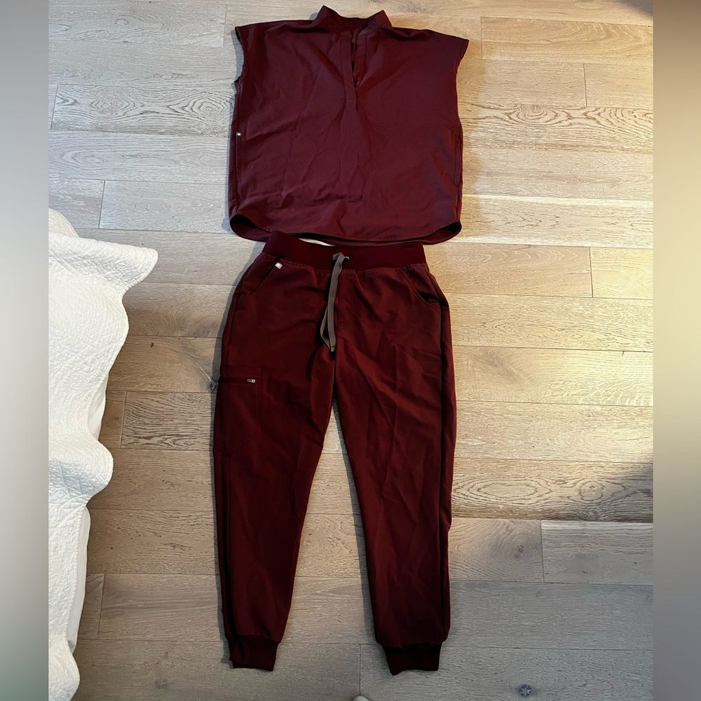 Fig scrubs xs top m/p bottoms